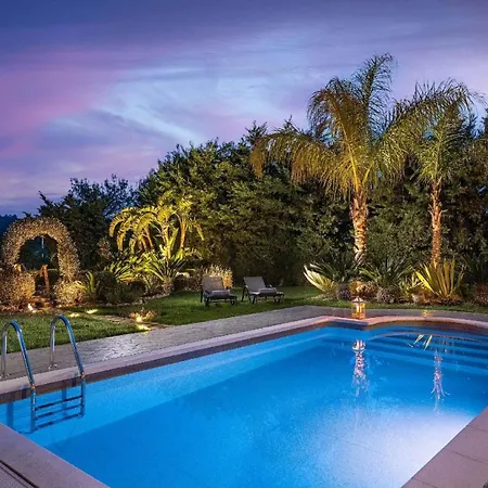 Ferienhaus Mit Privatpool Fuer 7 Personen Ca 200 Qm In Damatria, Dodekanes Rhodos *